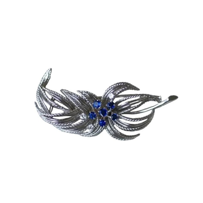 Broche Clip BOUCHERON en or blanc, platine, saphirs et diamants - Image 3