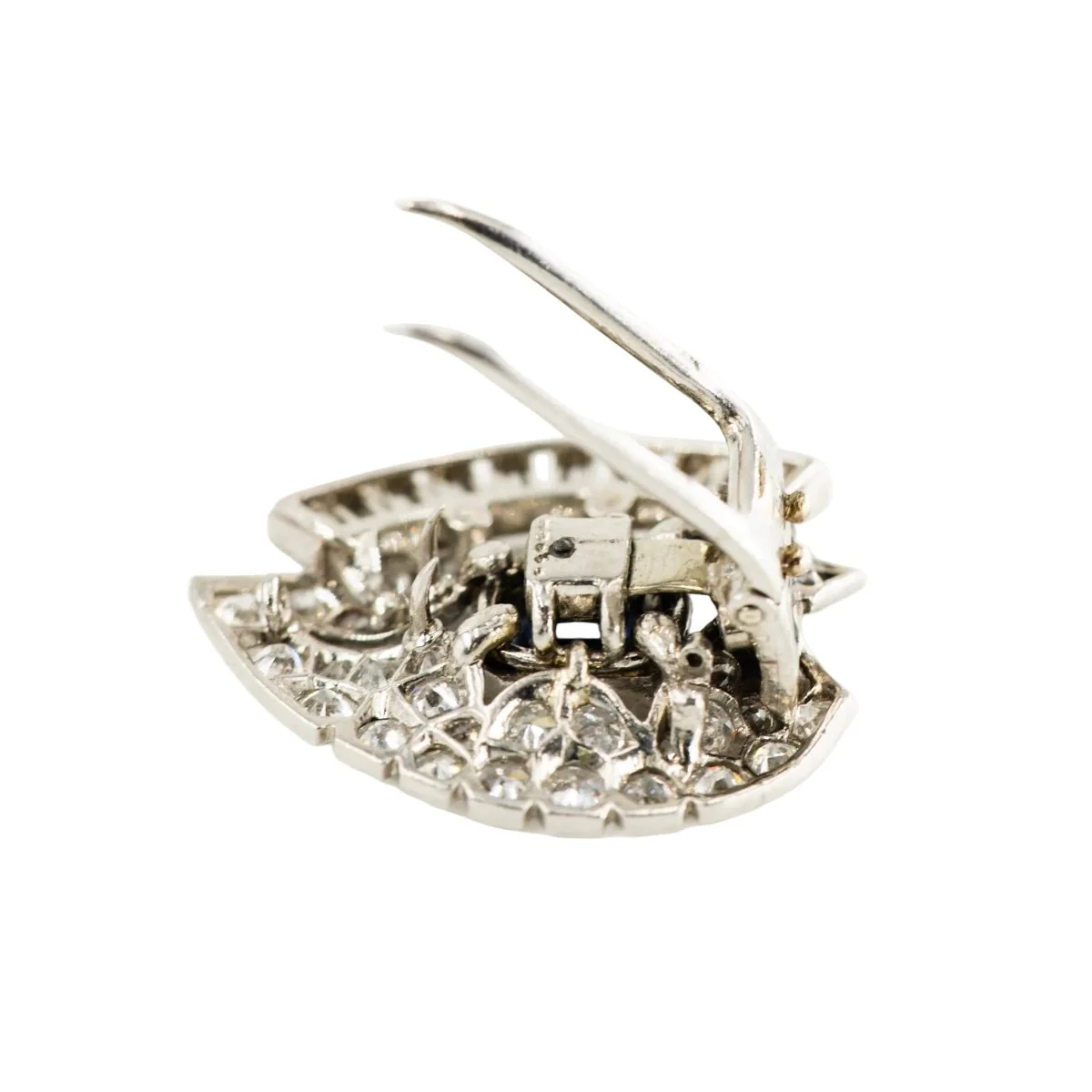 Broche Clip CARTIER en platine, saphir et diamants - Image 3
