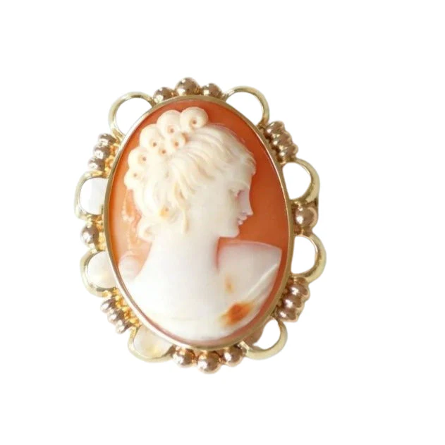 Broche deux ors et camée coquille