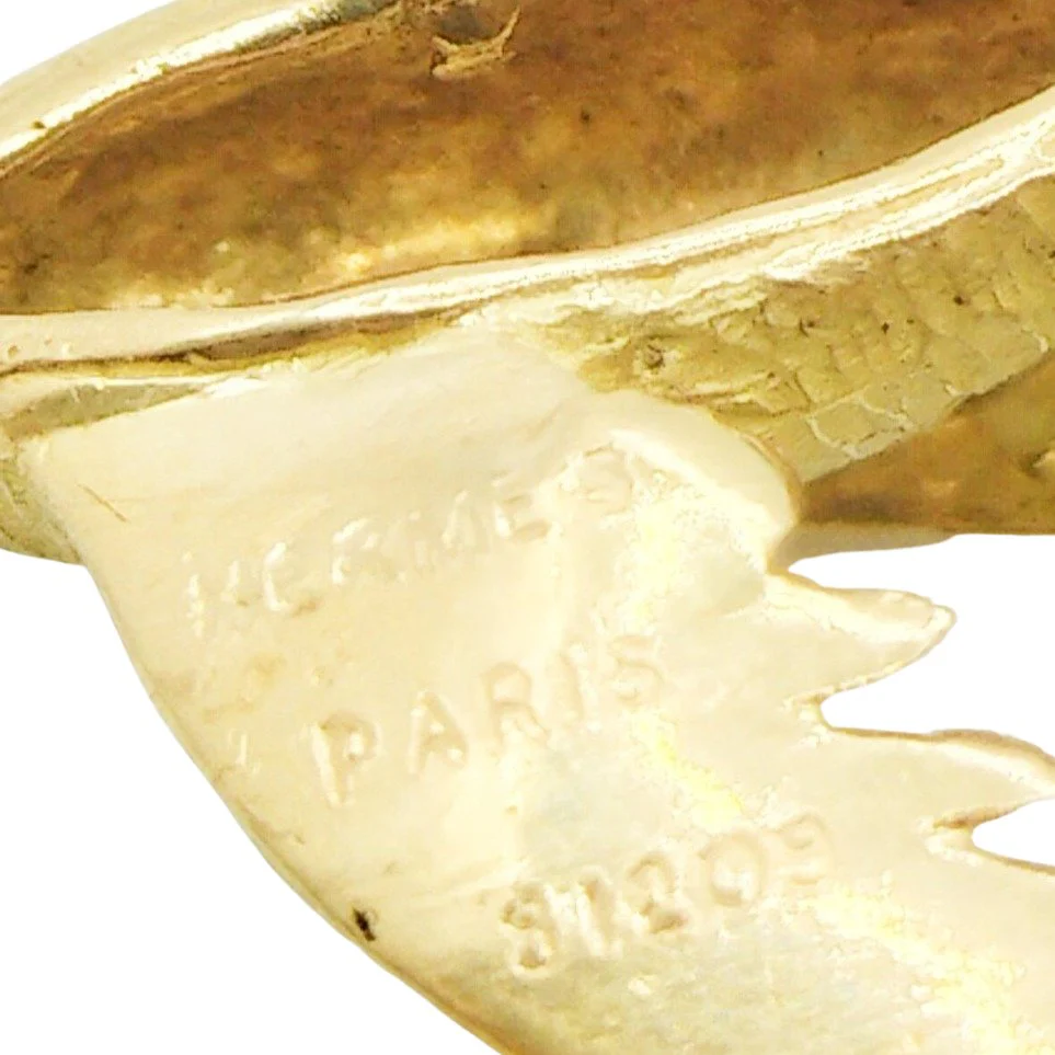 Broche Clip HERMÈS "Envol de perdreaux" en or jaune et émeraudes - Image 4
