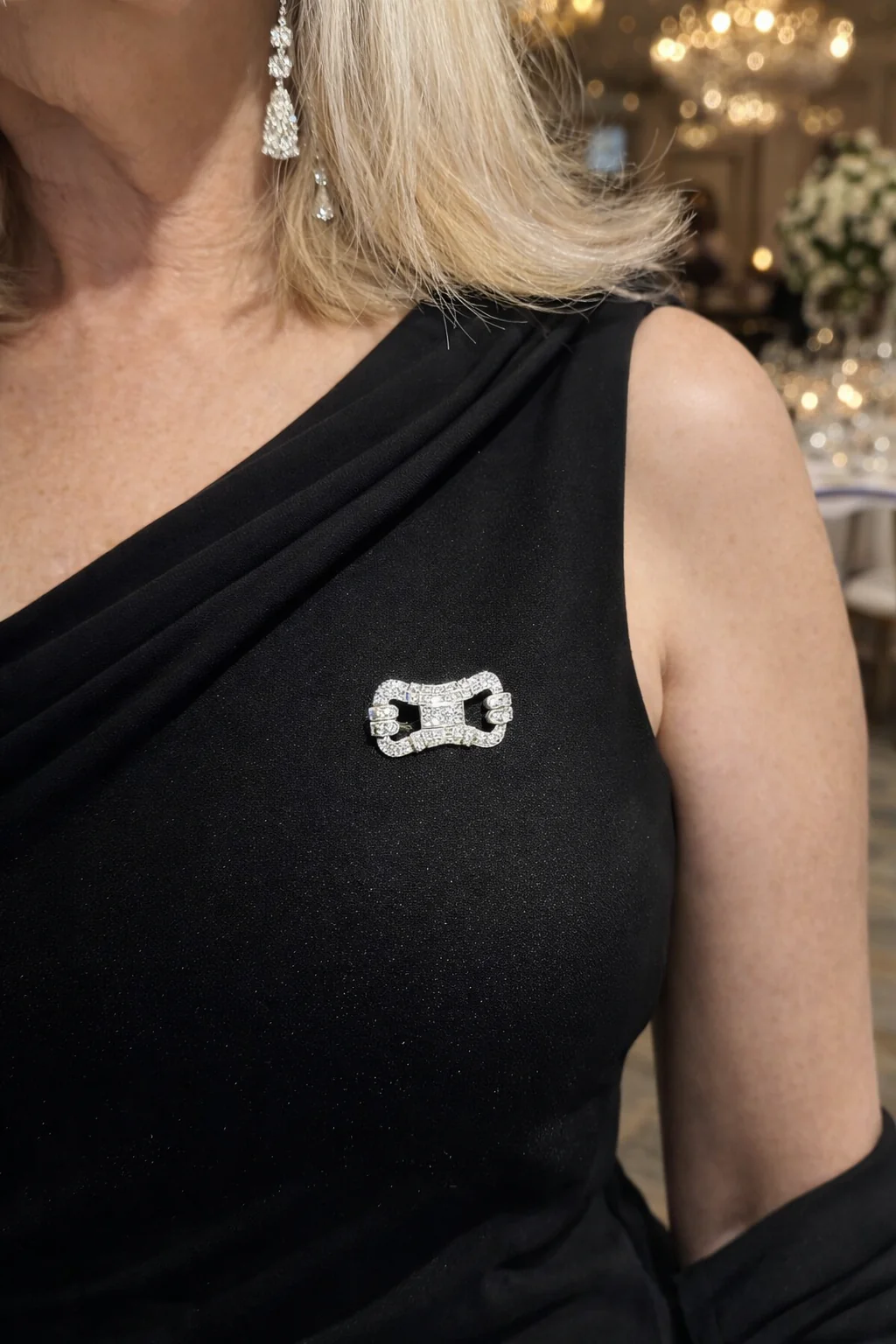 Broche Épingle en or blanc et diamants - Image 2