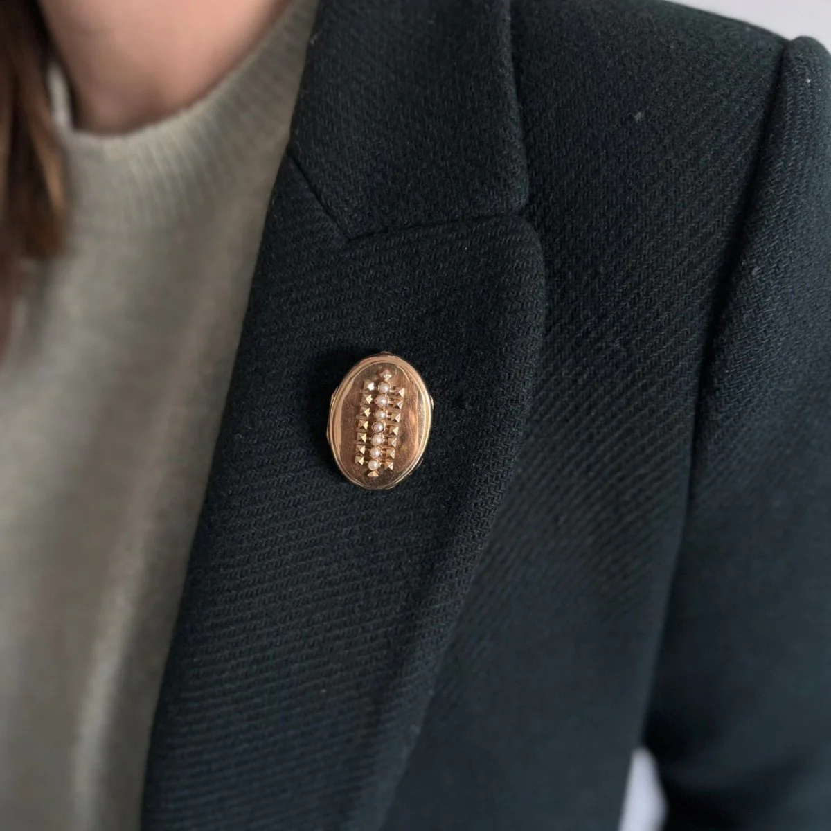 Broche Épingle en or rose et perles - Image 2