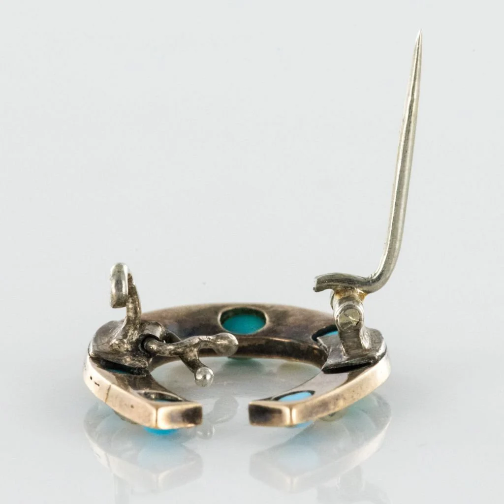 Broche Épingle en or jaune, argent, perles, turquoises et diamants - Image 7