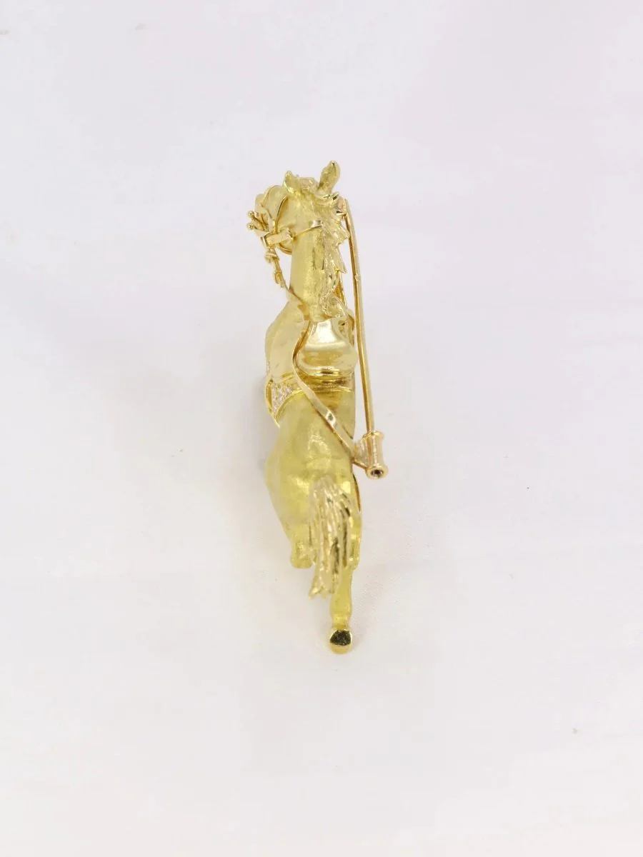 Broche animalière cheval en or jaune et diamants - Image 5