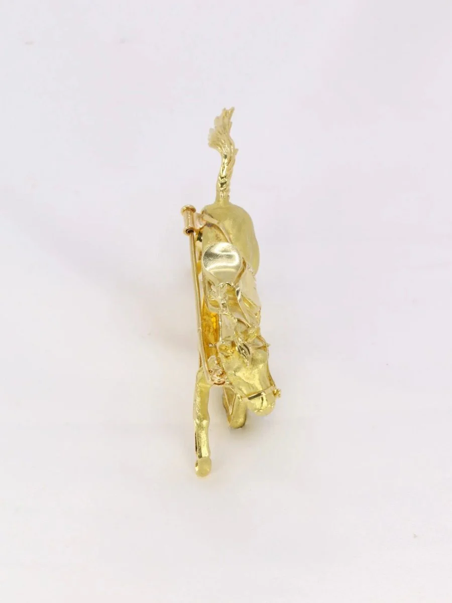 Broche animalière cheval en or jaune et diamants - Image 6