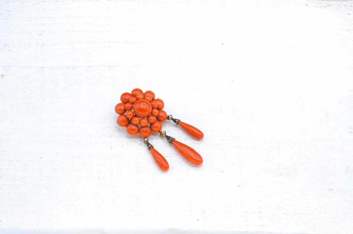 Broche en corail, diamants en or jaune - Image 3