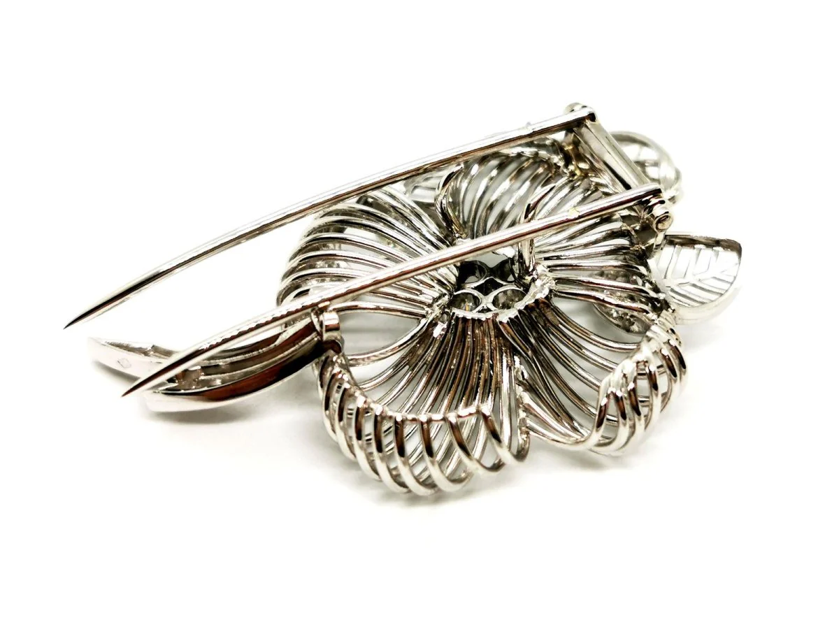 Broche fleur en or blanc et diamants - Image 13