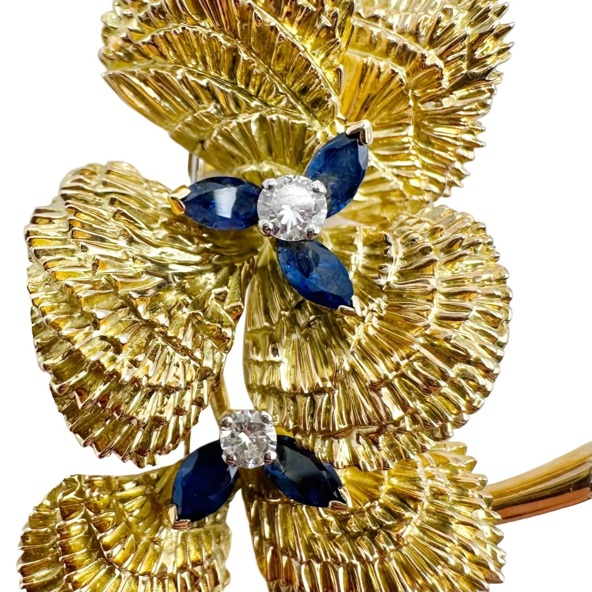 Broche MAUBOUSSIN "Deux fleurs" en or jaune, saphirs et diamant - Image 5