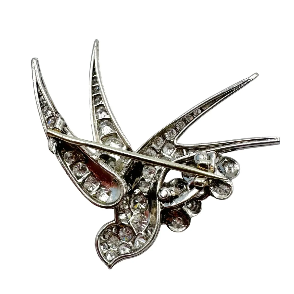 Broche "Oiseau posé sur deux fleurs" en or blanc, platine et rubis - Image 7