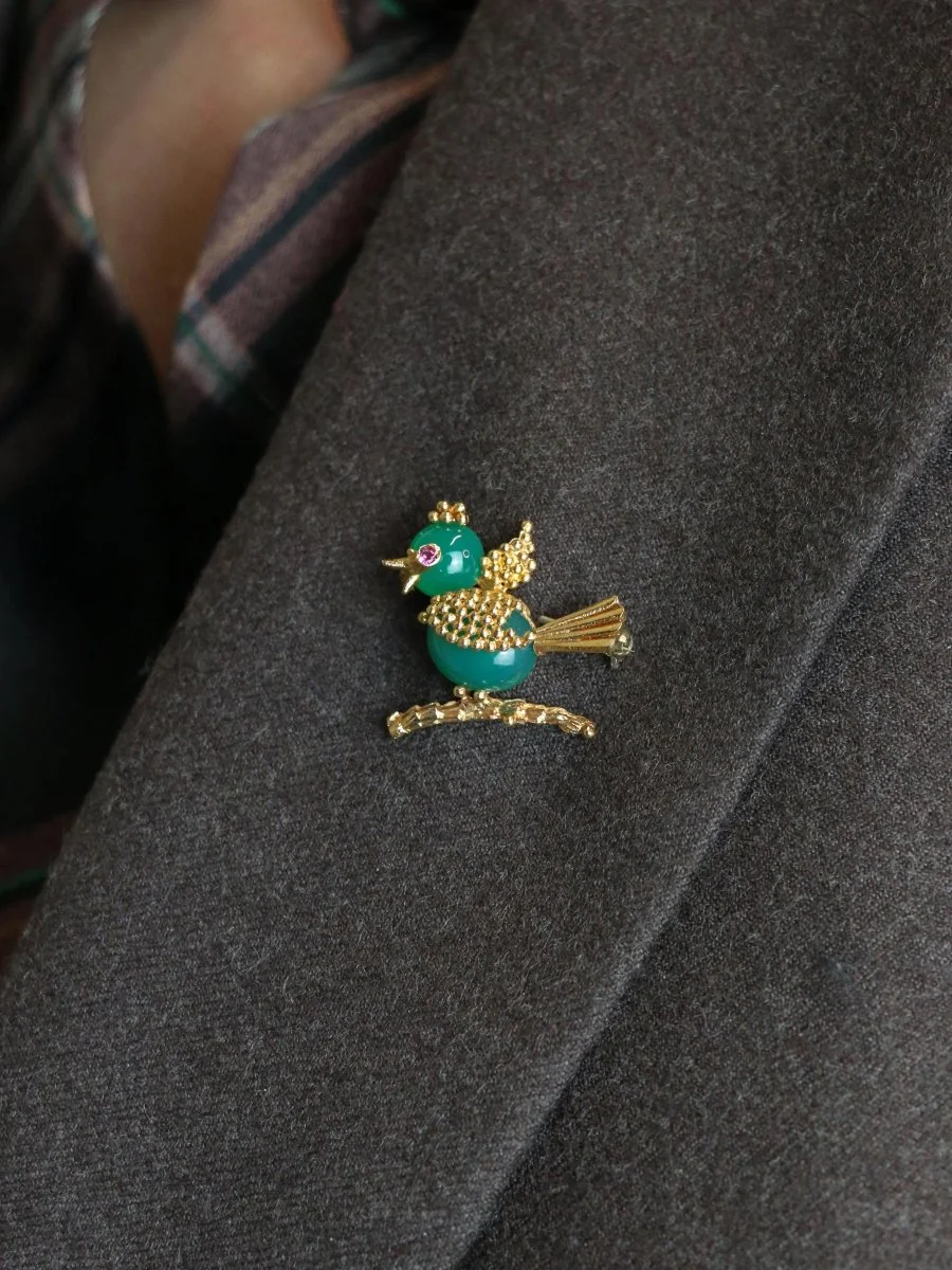Broche oiseau vintage or jaune chrysoprase rubis - Image 2