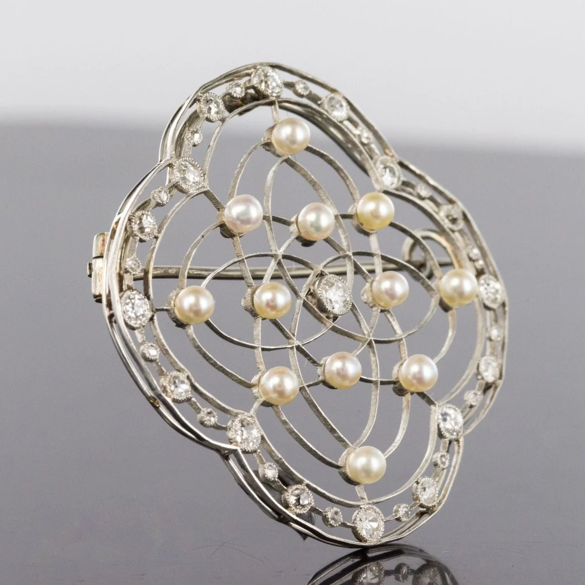 Broche Épingle en platine, perles et diamants - Image 3