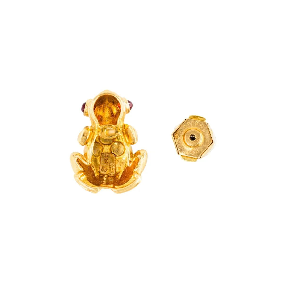 Broche Pin CARTIER "Grenouille" en or jaune, émail et rubis - Image 3