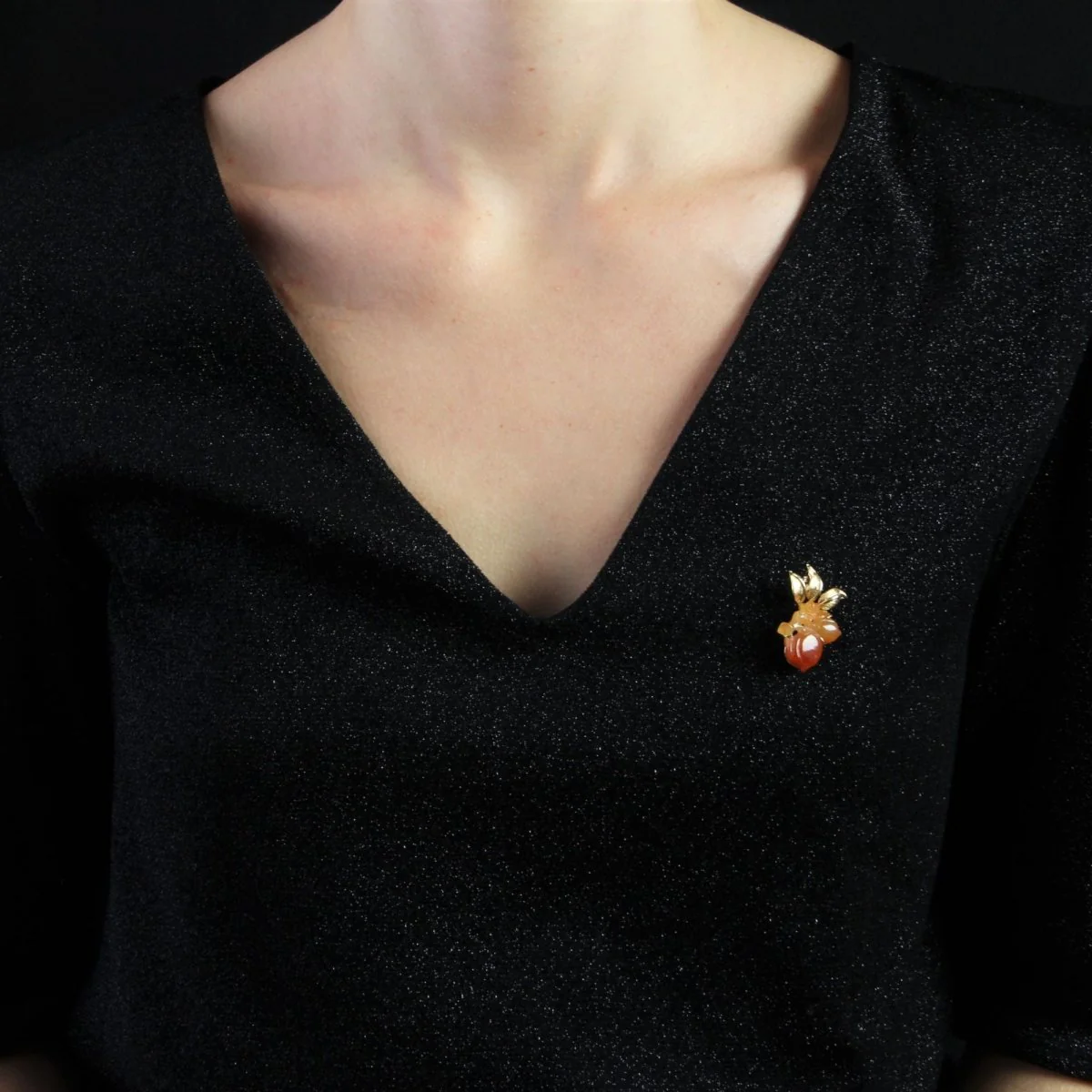 Broche Épingle en or jaune et jade - Image 2