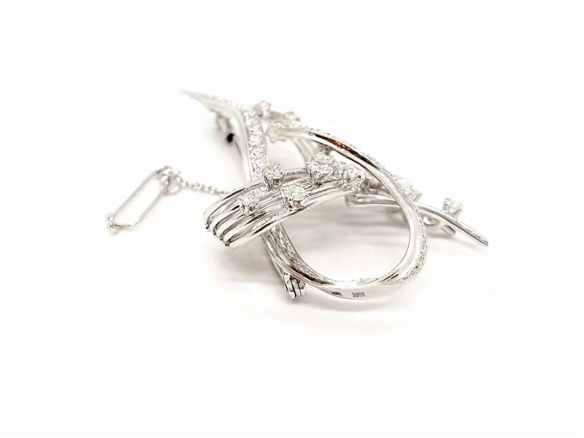 Broche en or blanc et diamants - Image 11