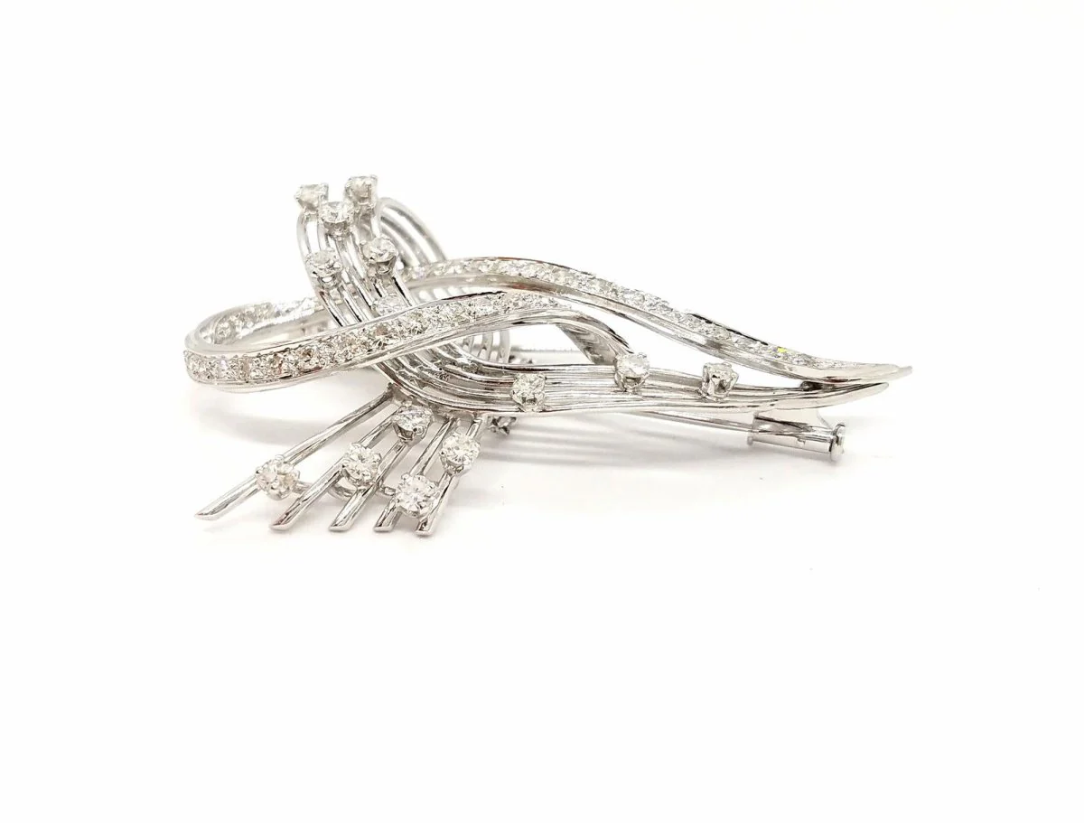 Broche en or blanc et diamants - Image 15