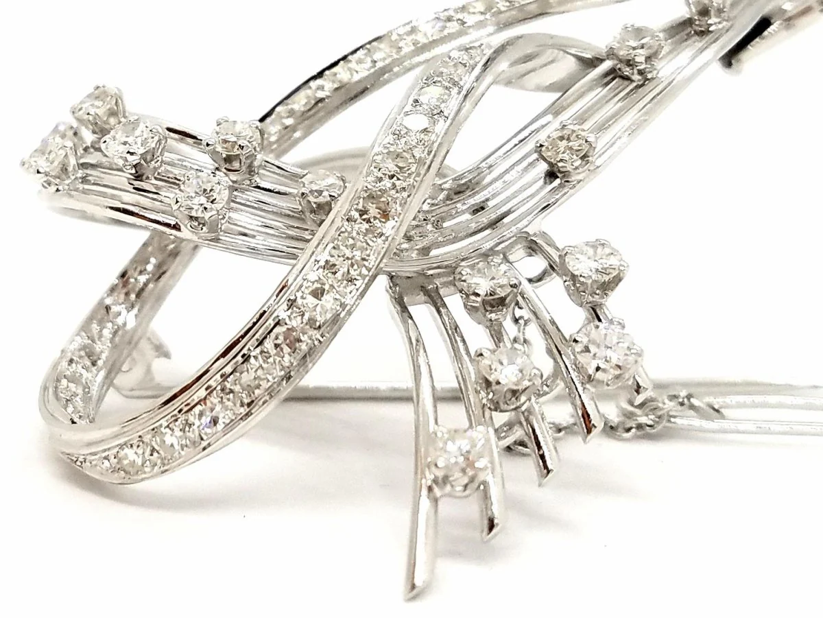 Broche en or blanc et diamants - Image 4
