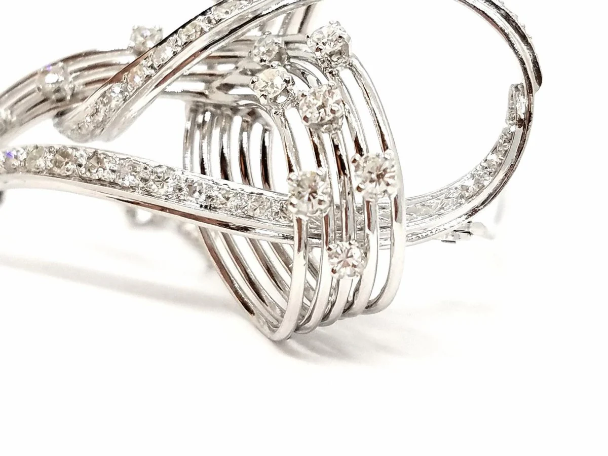 Broche en or blanc et diamants - Image 5
