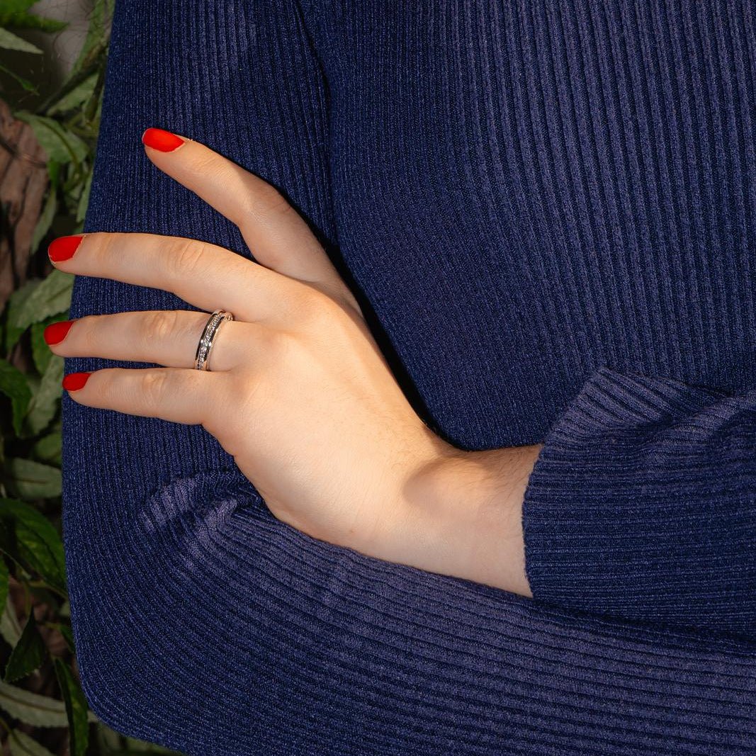 Bague Alliance BULGARI "B.zero1" en or blanc et diamants - Image 2