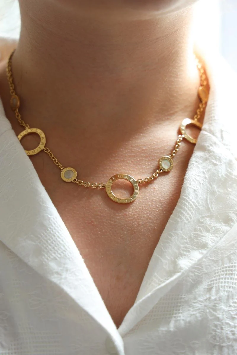 Collier BULGARI "Bulgari Bulgari" en or jaune et nacre - Image 2