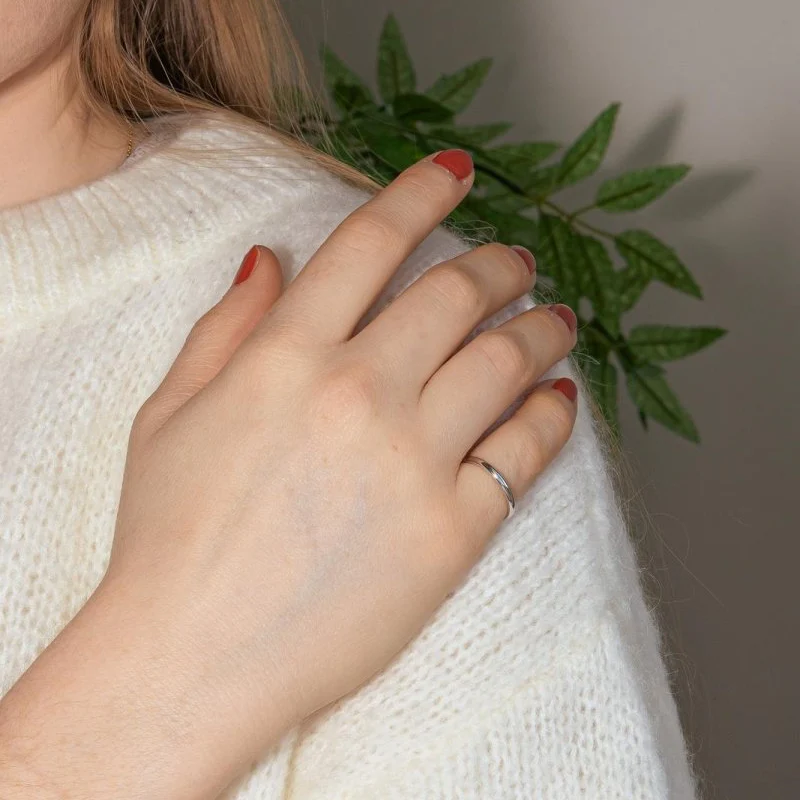 Bague Alliance CARTIER "1895" en platine - Image 2
