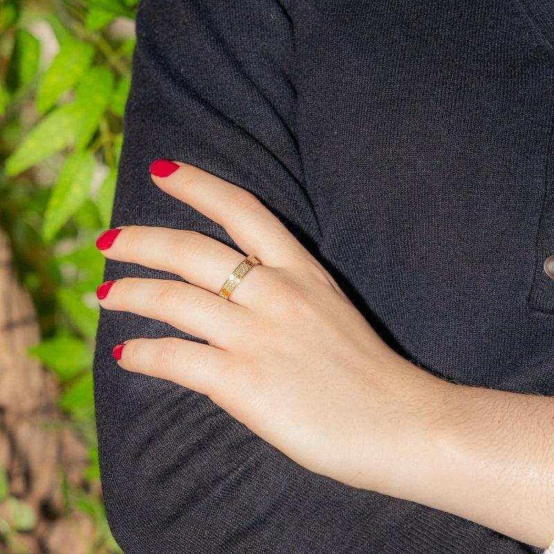 Bague Alliance CARTIER "Love" en or jaune et diamants - Image 2