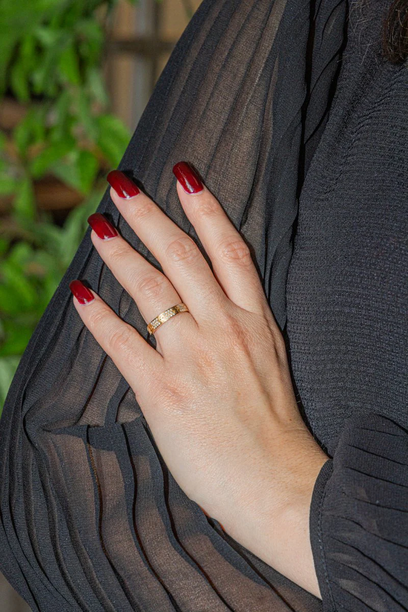 Bague Alliance CARTIER , "Love", en or jaune et Diamant - Image 2