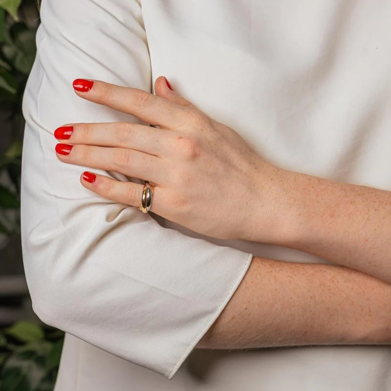 Bague Alliance CARTIER "Trinity" en or blanc, or jaune et or rose - Image 2