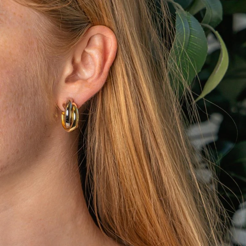 Boucles d'oreilles Créoles CARTIER "Trinity" GM en or blanc, or jaune et or rose - Image 2