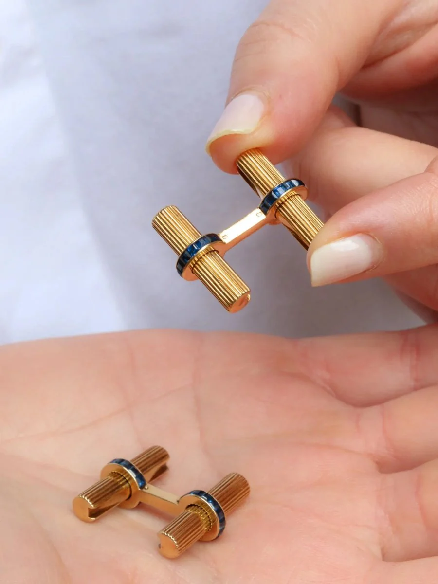 CARTIER Boutons de manchette or jaune saphirs calibrés - Image 7