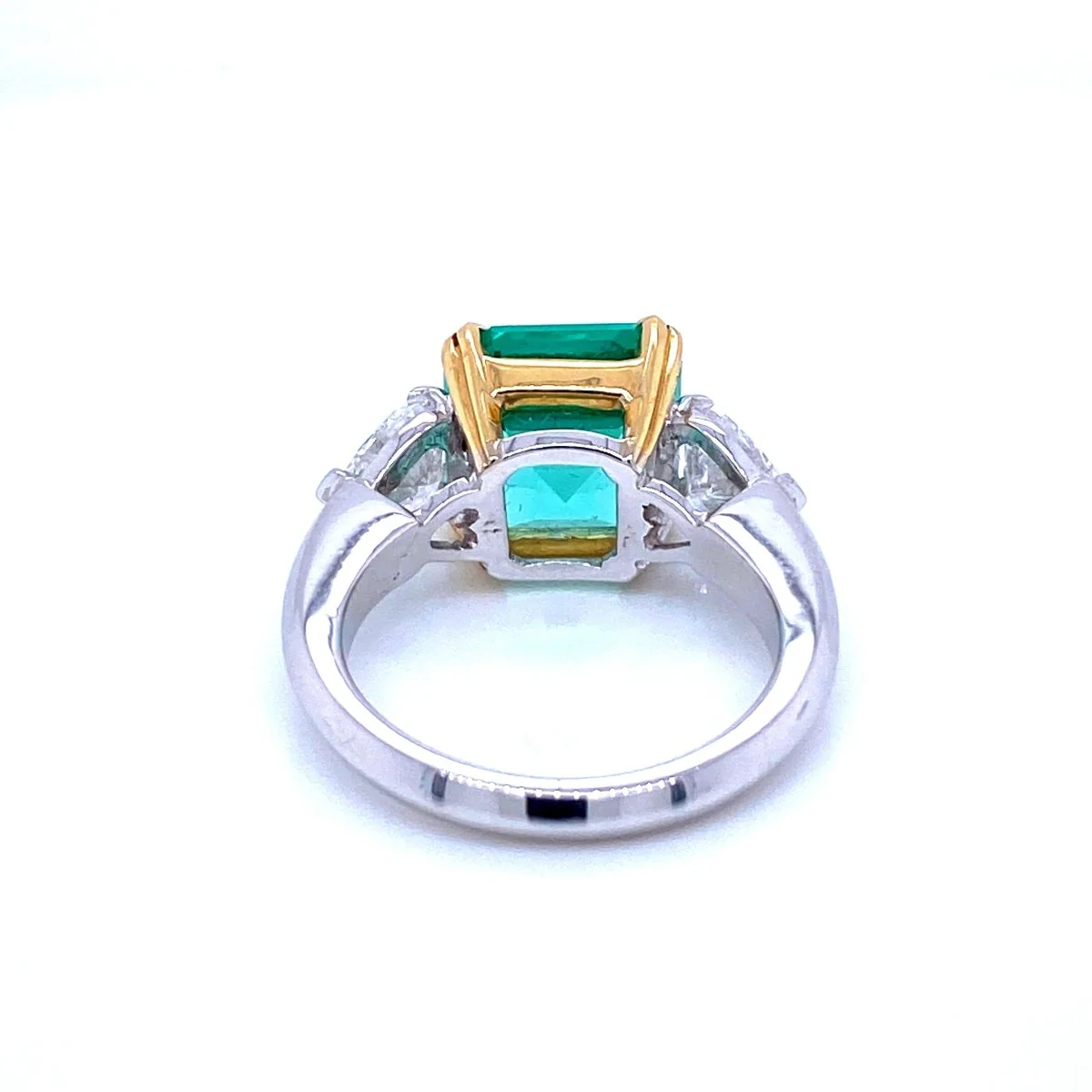 Certified 5.55 Carat Colombian Natural Emerald Heart Diamond Ring - Image 5