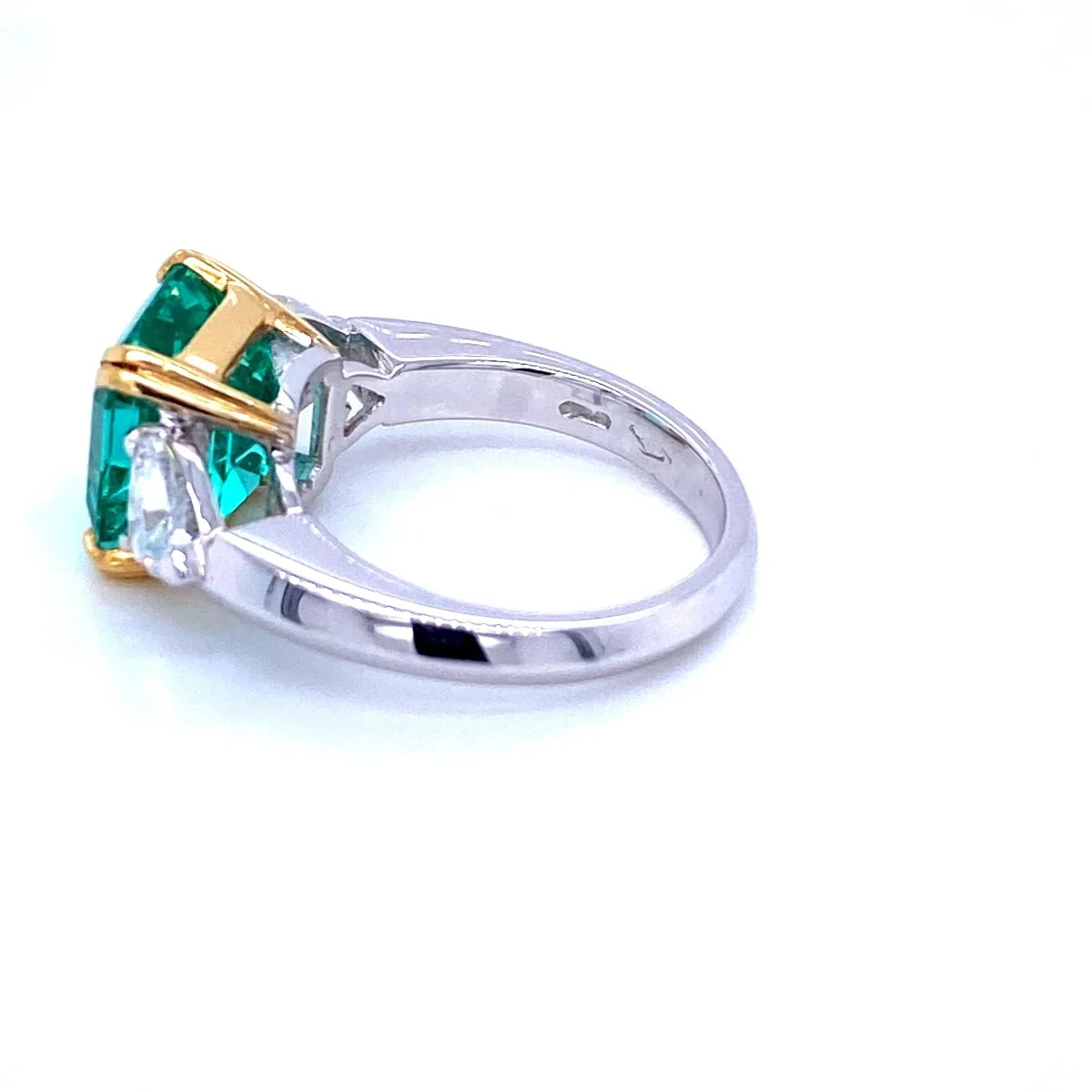 Certified 5.55 Carat Colombian Natural Emerald Heart Diamond Ring - Image 6