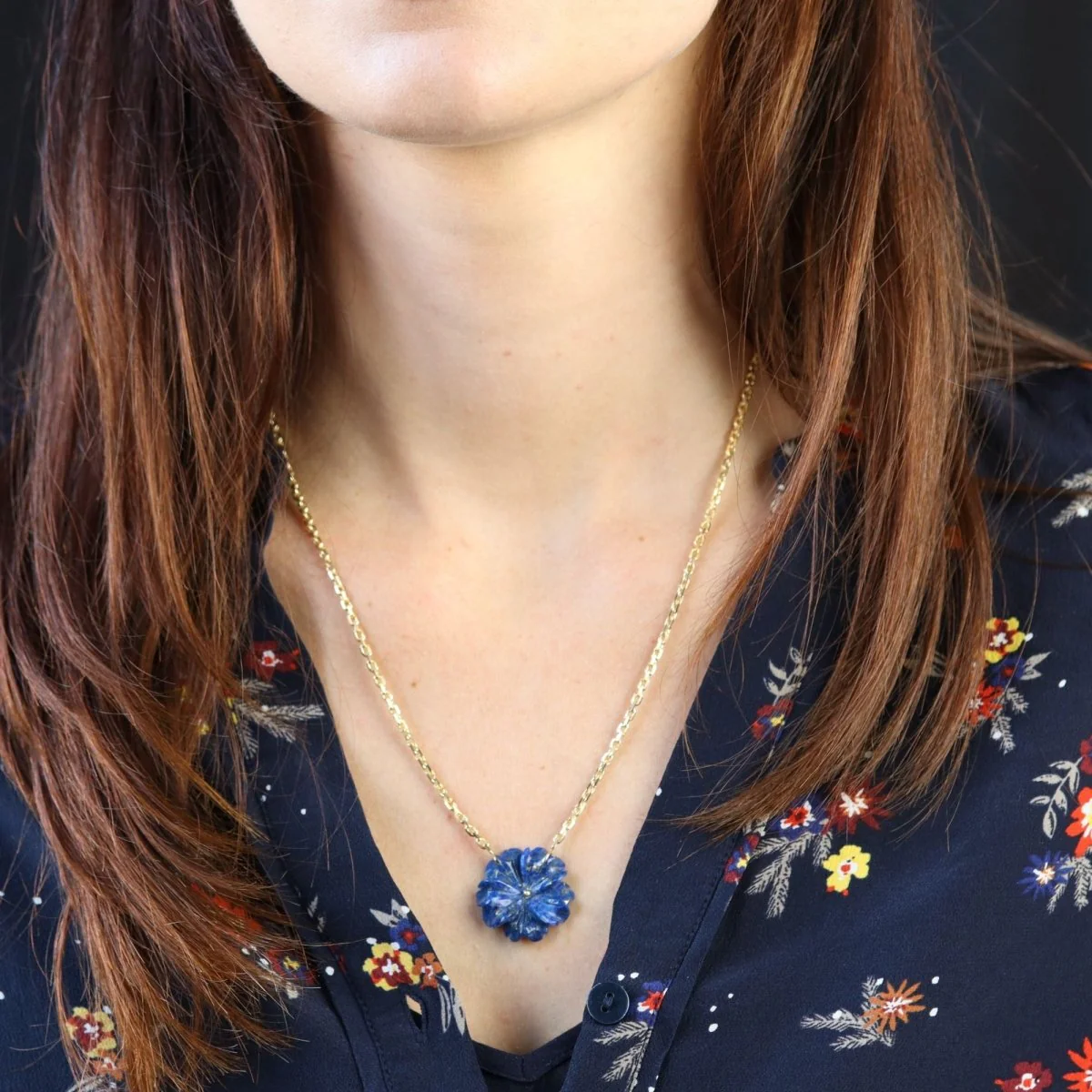 Collier Chaîne en or jaune et lapis-lazuli - Image 2