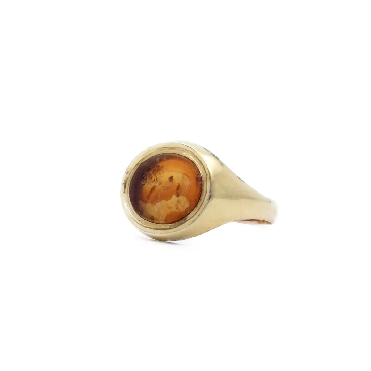 Bague Chevalière en or jaune et intaille - Image 3