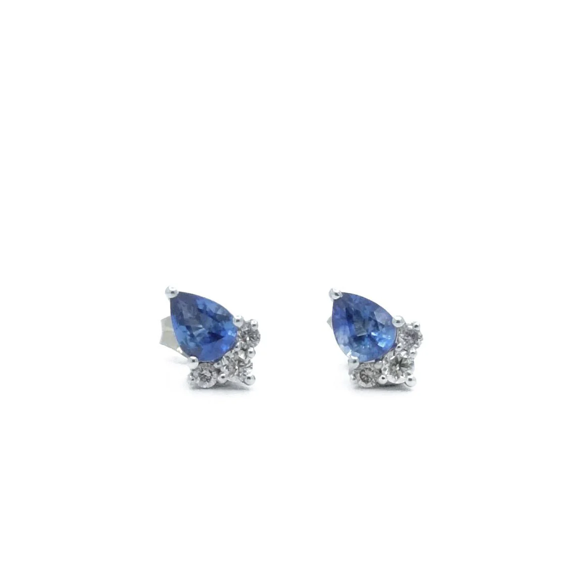 Boucles d'oreilles Clous en or blanc, saphir et diamants - Image 3