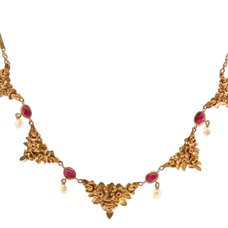 Collier Draperie en or jaune, rubis et perles