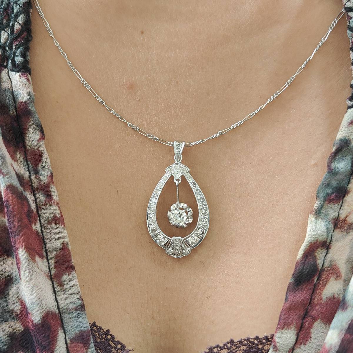 Collier Art déco en or blanc et diamants - Image 2