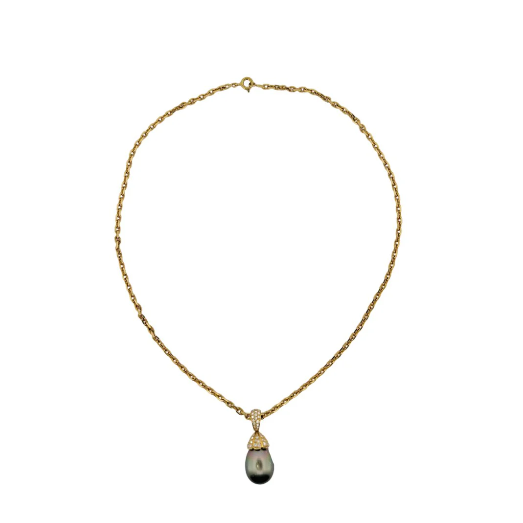 Collier Pendentif BOUCHERON en or jaune, perle et diamants