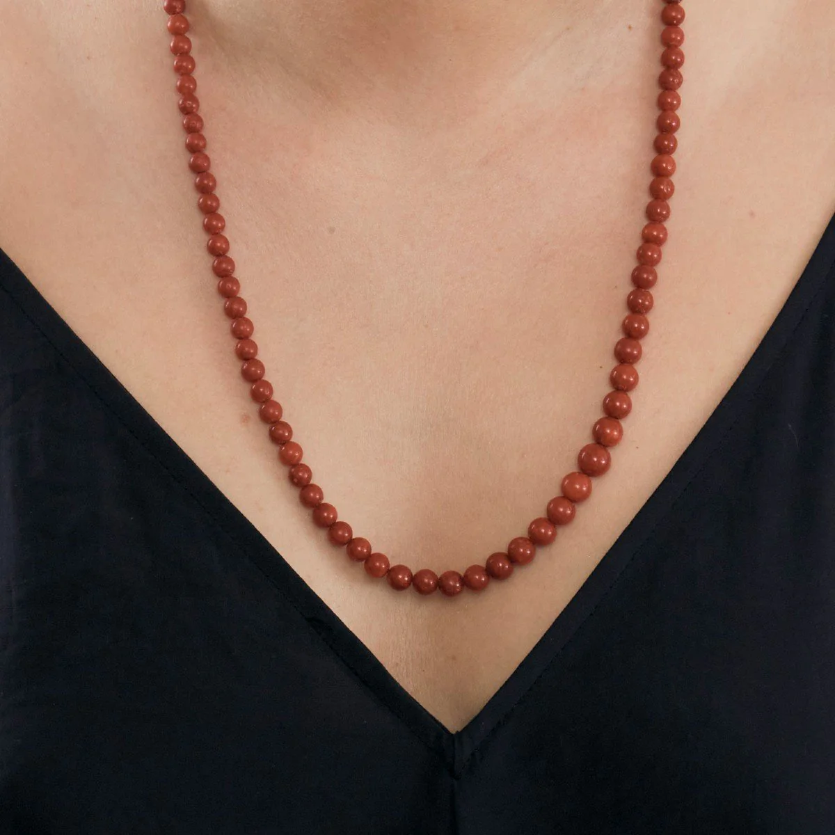 Collier de perles corail et fermoir en or jaune - Image 2