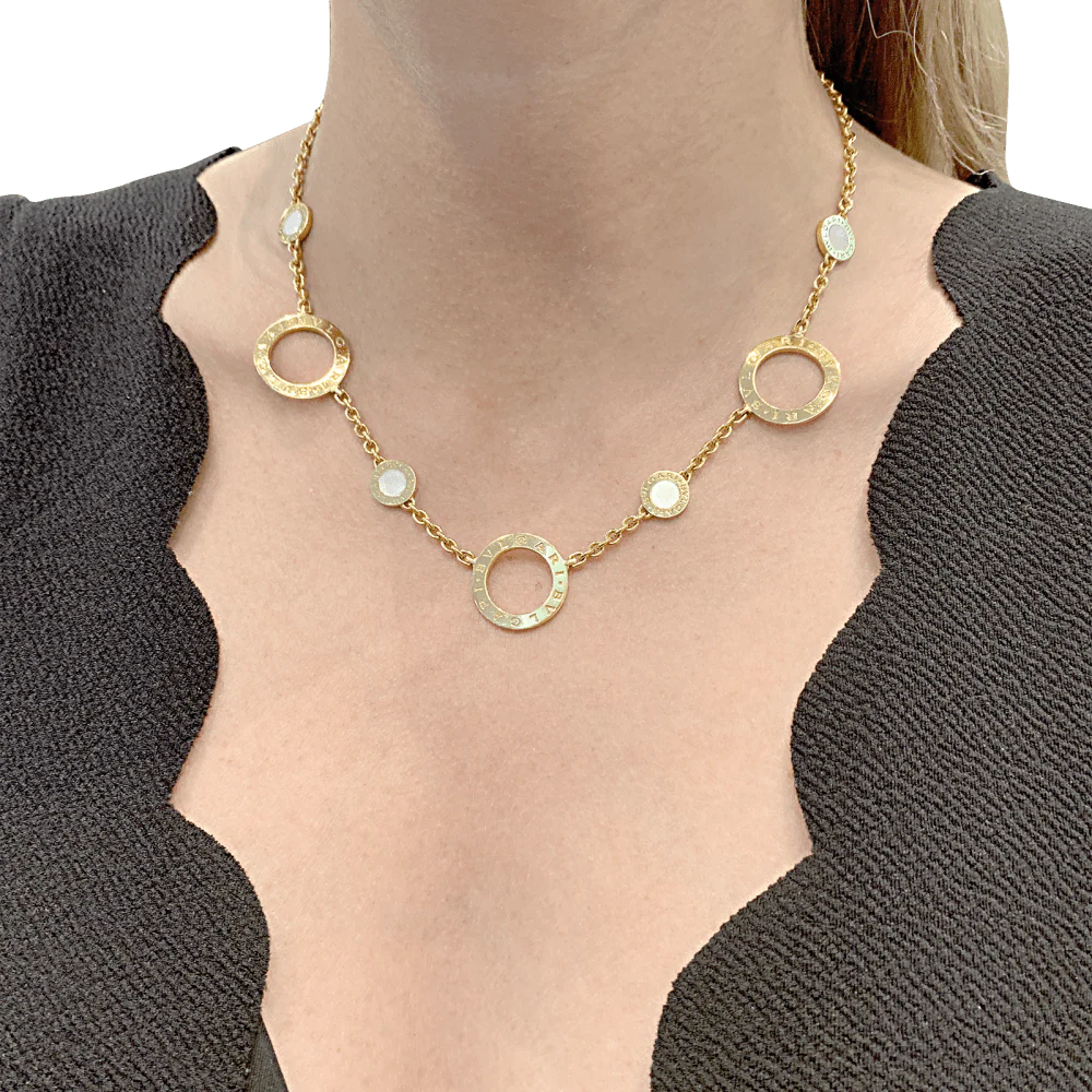 Collier Maille BULGARI "Bulgari Bulgari" en or jaune et nacre - Image 2