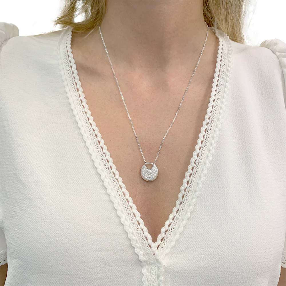 Collier Cartier, "Amulette", or blanc, diamants. - Image 5
