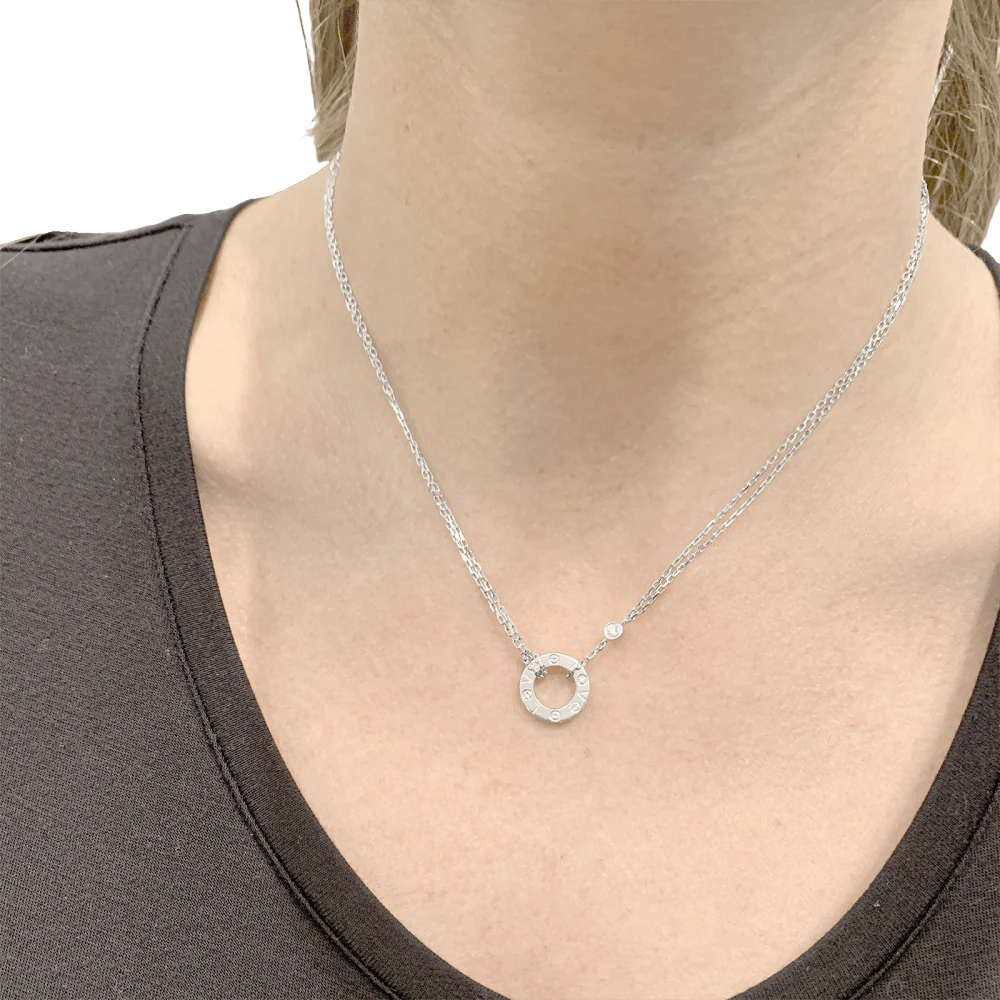 Collier Pendentif CARTIER "Love" en or blanc et diamants - Image 2