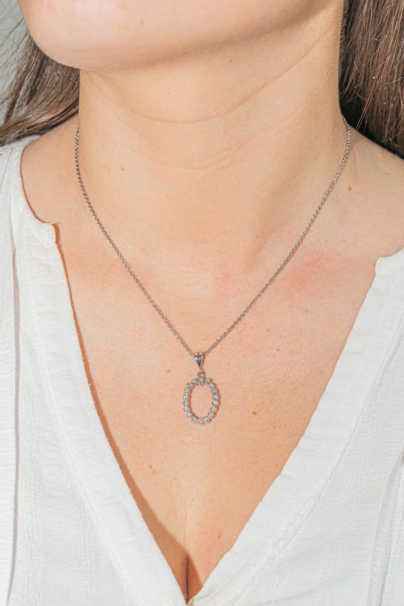 Collier Chaîne Pendentif en or blanc et diamants - Image 2