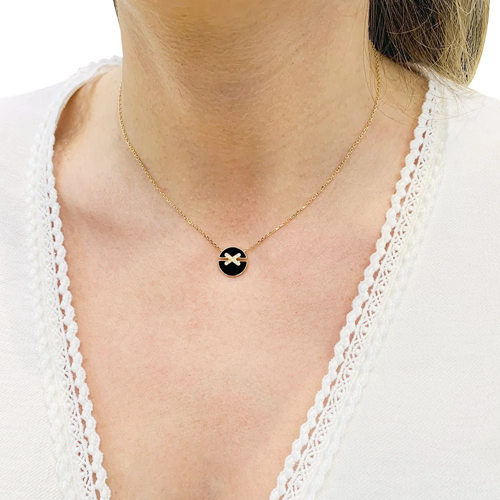 Collier Chaumet ,"Jeux de Liens", or rose, diamants et onyx. - Image 3