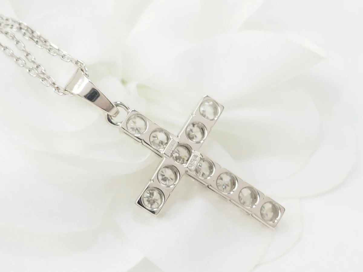 collier croix vintage en or blanc et diamants - Image 6