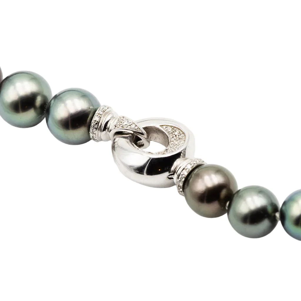 Collier Sautoir en or blanc, perles et diamants - Image 6