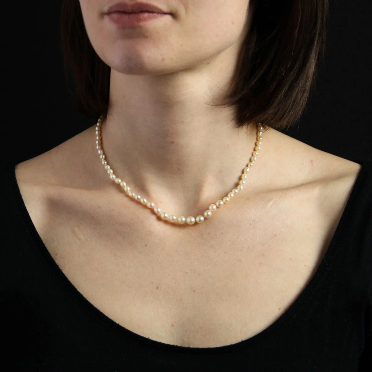 Collier Perles en or blanc, platine et diamants - Image 2