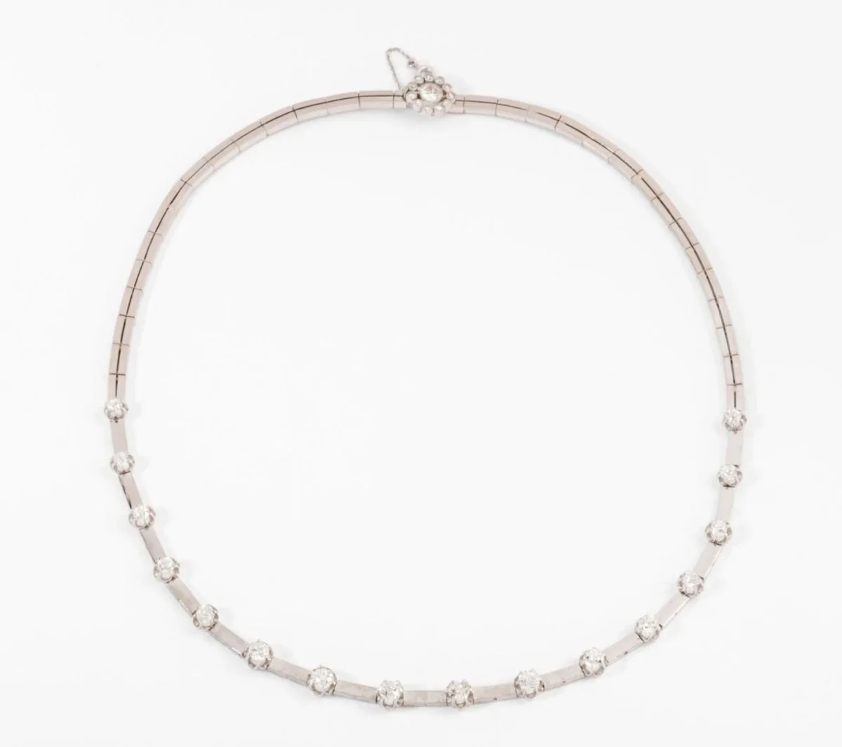 Collier en diamant et or gris des 1960