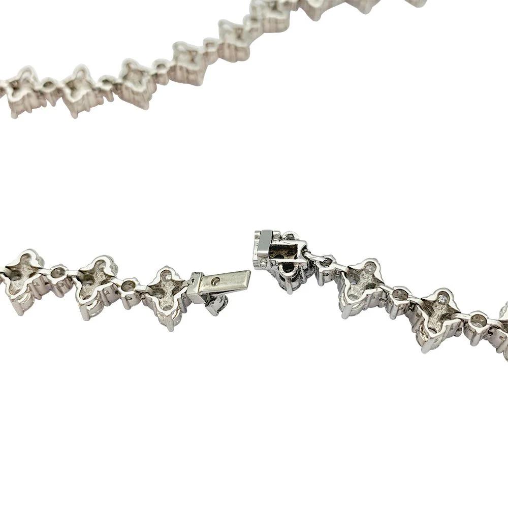 Collier fleurettes en or blanc et diamants - Image 4