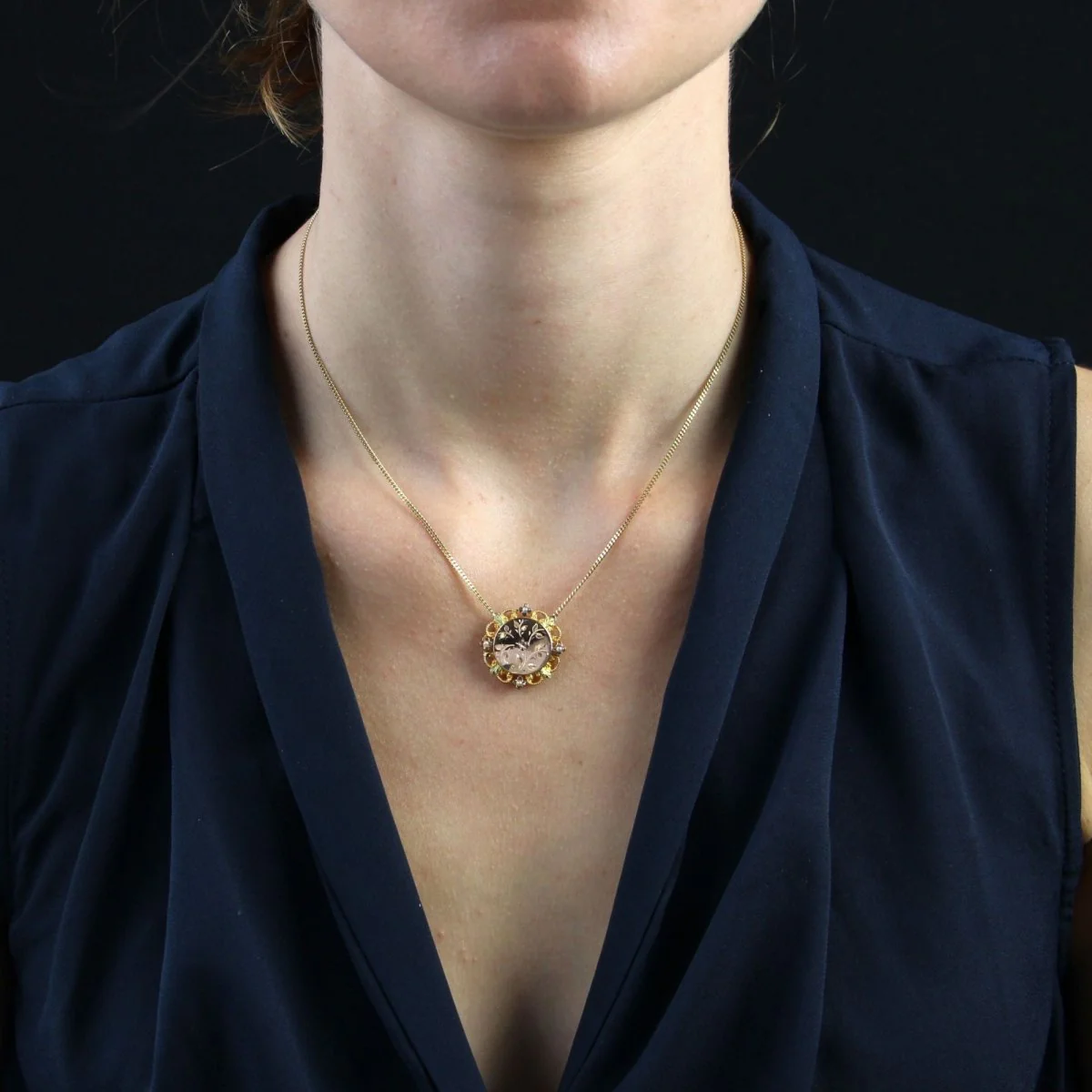 Collier Chaîne en or jaune, or rose, or vert, perles et diamant - Image 2