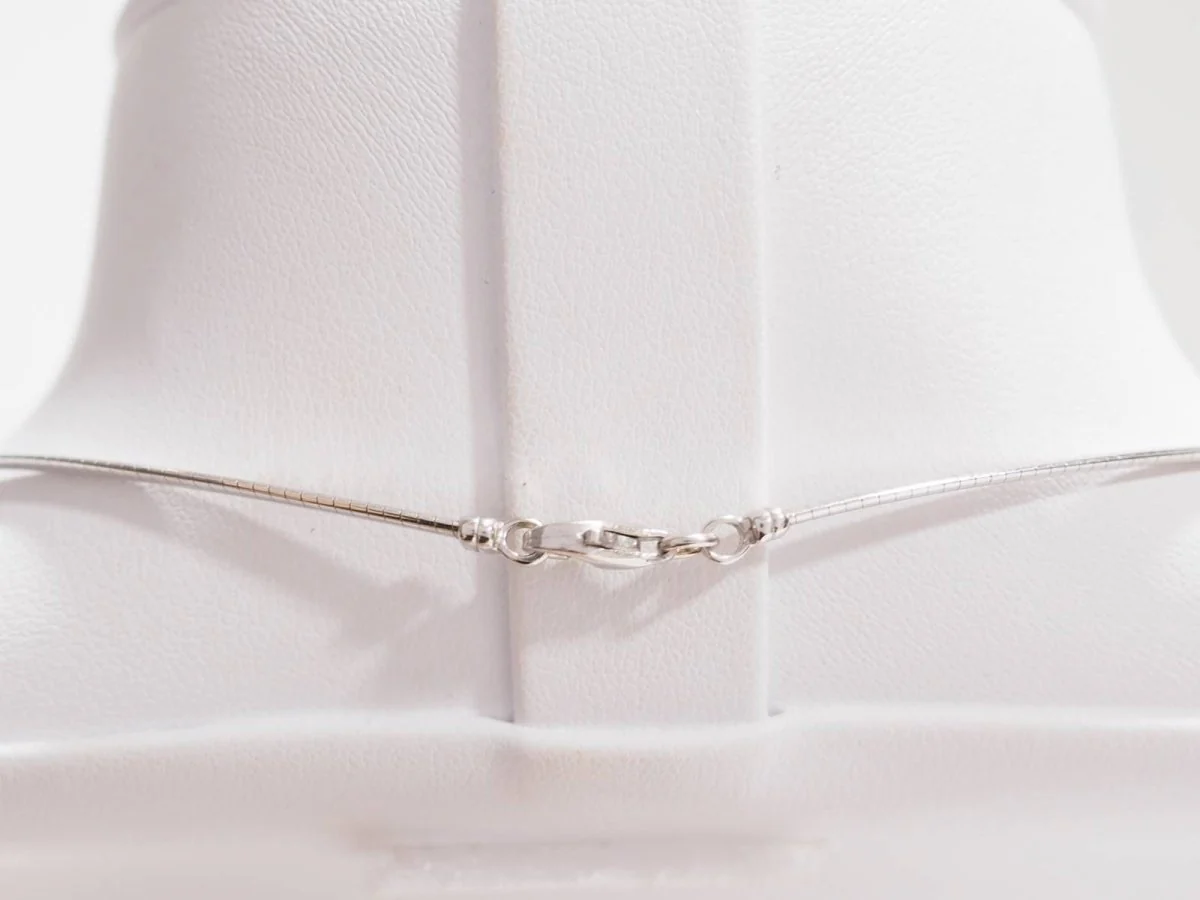 Collier Oméga en or blanc - Image 6